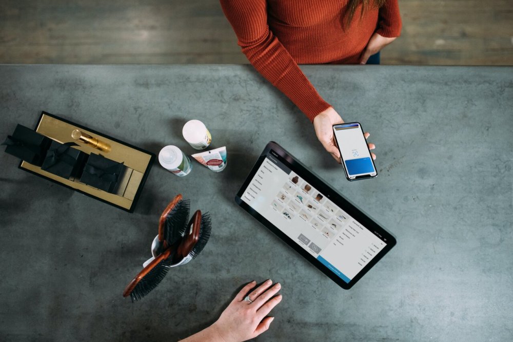 POS system with shopper and cell phone