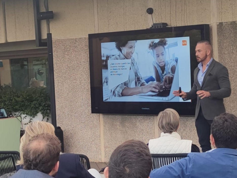 Imagen dentro del contenido 7 de GfK RetailTech Xperience: Estrategias para potenciar las ventas y fortalecer la marca en retailers de TCG